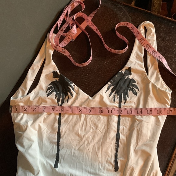 BOYS + ARROWS one piece - Picture 11 of 12